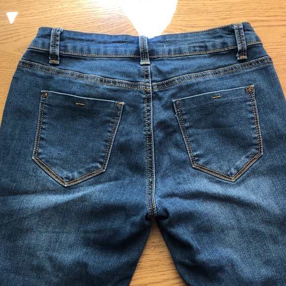 Blue jeans - Picture 2 of 3